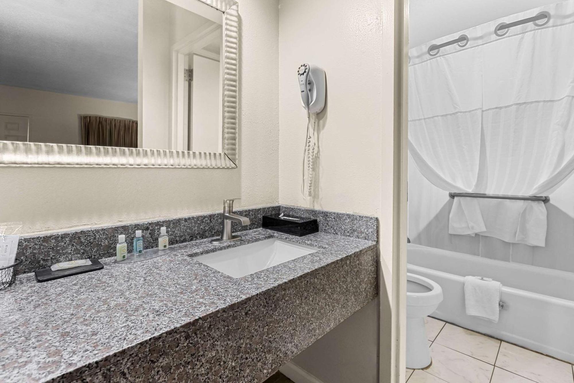 Quality Inn Port Wentworth Savannah North Εξωτερικό φωτογραφία